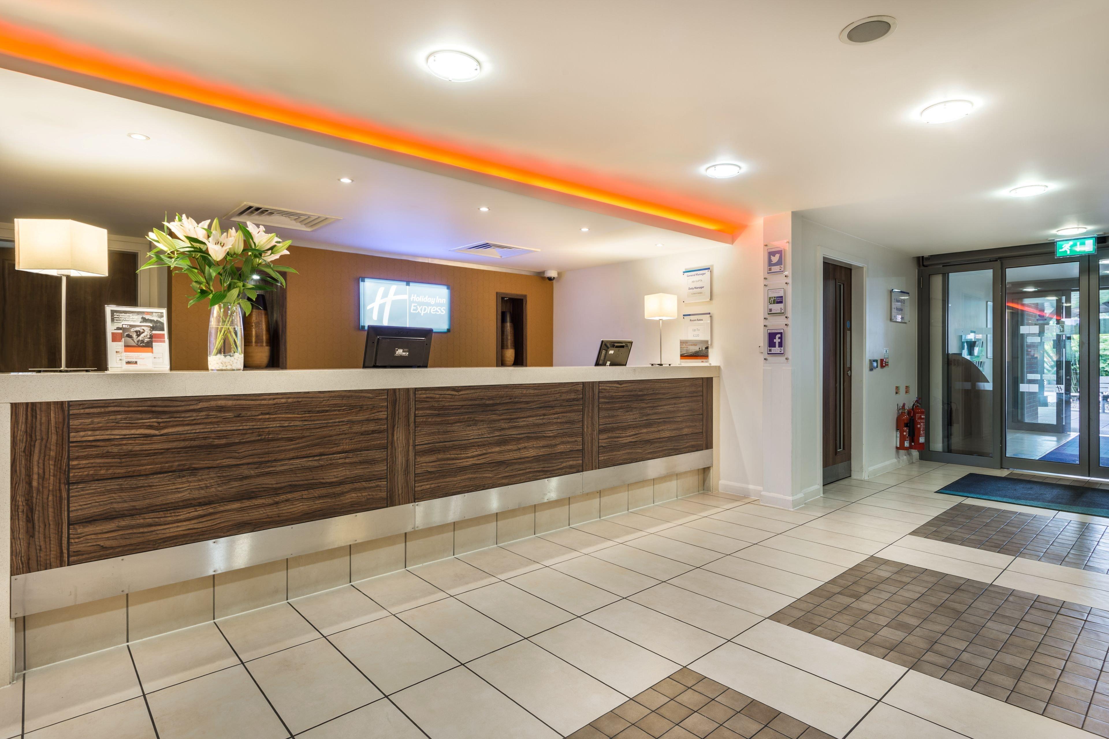 Holiday Inn Express Colchester, An Ihg Hotel Dış mekan fotoğraf